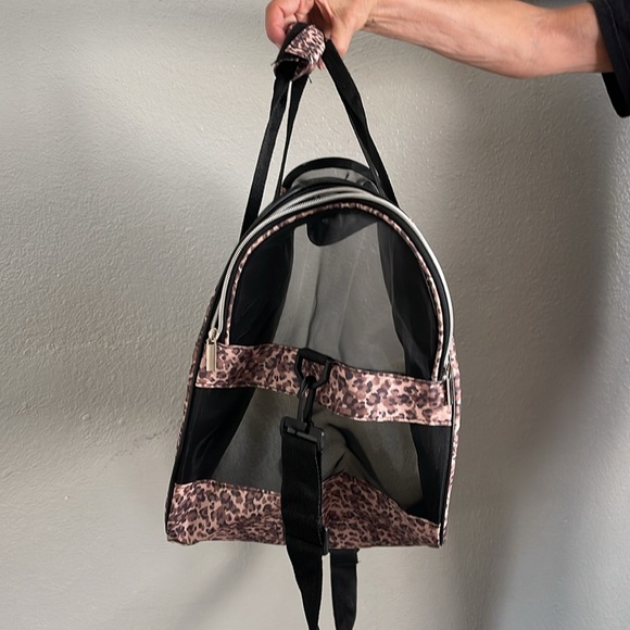 Jessica Simpson medium dog carrier. Never used! My loss is your gain! - Picture 5 of 5